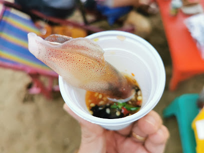 นนท์เตียงผ้าใบชายหาดจอมเทียน