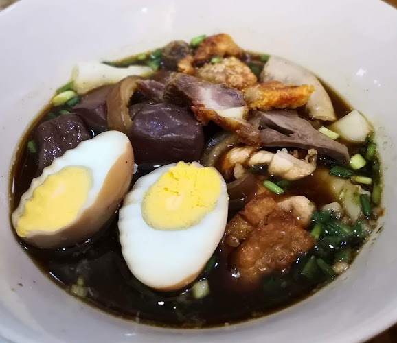 เลือดหมูบ้านแม่ศรี - อำเภอบางละมุง