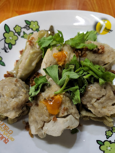 ร้านบัว ก๋วยจั๊บข้าวต้มปลา - การบริการอาหารและที่พัก