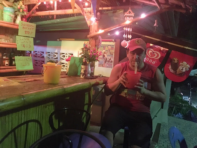 Hill Top Bar 5665 - การบริการอาหารและที่พัก