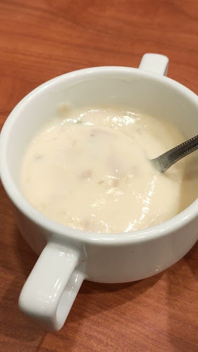 ซิซซ์เล่อร์ เซ็นทรัล แจ้งวัฒนะ - การบริการอาหารและที่พัก