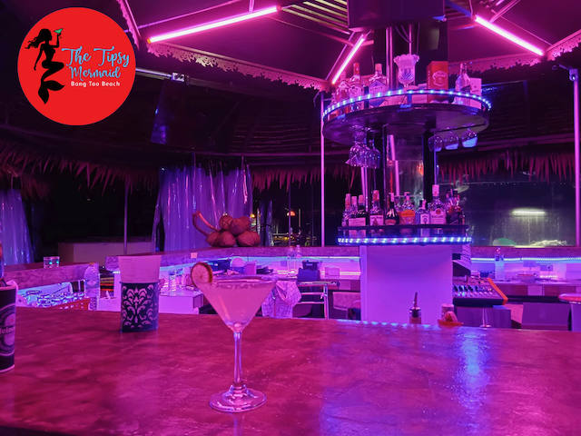 The Tipsy Mermaid - การบริการอาหารและที่พัก