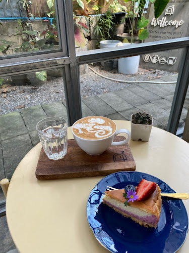 13/2​ หมู่4​ ตำบลบ้านหลุม​ อำเภอเมืองสุโขทัย สุโขทัย 64000