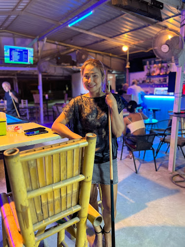 Comentarii opinii despre Chunky Monkey Bar & Grill