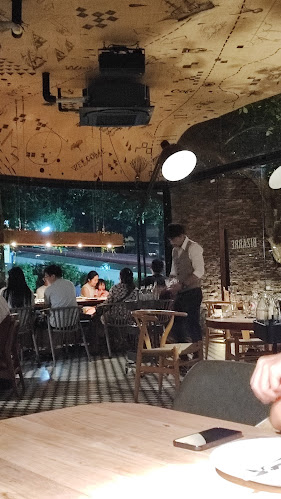 The BEAT - การบริการอาหารและที่พัก