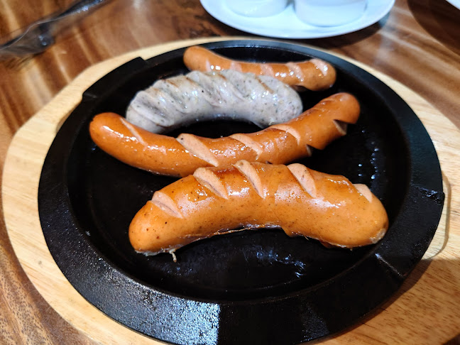 หลานตาชูหาดใหญ่ - การบริการอาหารและที่พัก