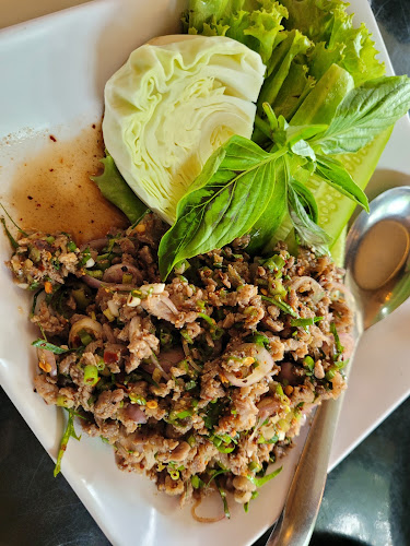 Opinii despre Orange House Cafe Pattaya (ตำหลายคาเฟ่ พัทยา) în อำเภอบางละมุง - การบริการอาหารและที่พัก