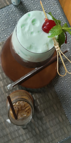 เรนฟอร์เรสคาเฟ่ พัทยา - อำเภอบางละมุง