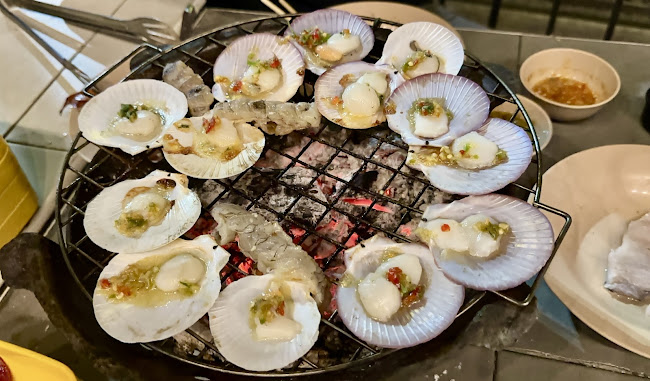 ฮะฮะคุมะบุฟเฟ่ แซลมอน ทะเลเผา หมูกระทะ Hahakuma Buffet (The seafood BBQ Buffet เก่า) - อำเภอบางละมุง