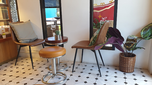 คาเฟย 咖啡 kāfēi - การบริการอาหารและที่พัก