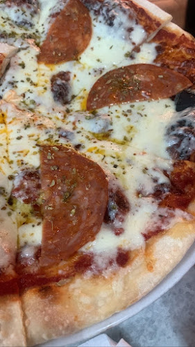 62 8 ถนน รัษฎา ตำบลตลาดใหญ่ อำเภอเมืองภูเก็ต ภูเก็ต 83000