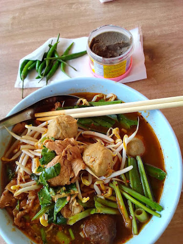 ก๋วยเตี๋ยวเนื้อเอ็นแก้วฉลองภูเก็ต