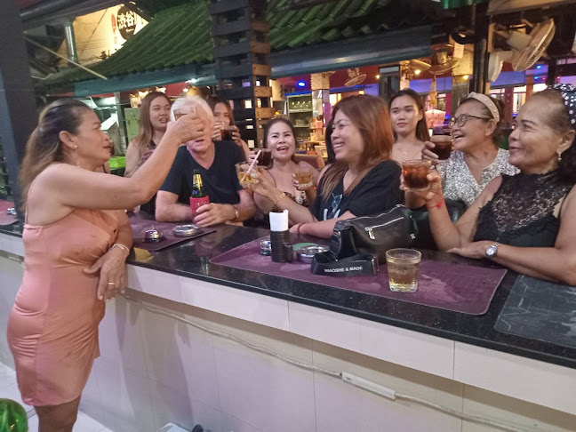 M's Mojito - การบริการอาหารและที่พัก