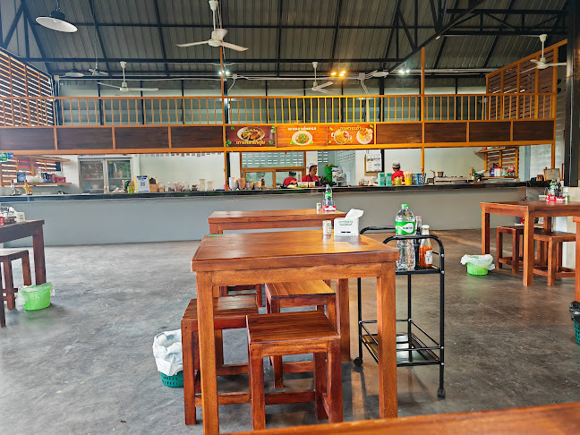 Comentarii opinii despre เยี่ยมรสเนื้อตุ๋น(ตรงข้ามวังมัจฉา) Yiam Ros Braised Beef