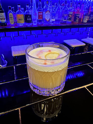 Black sheep bar&garden - การบริการอาหารและที่พัก