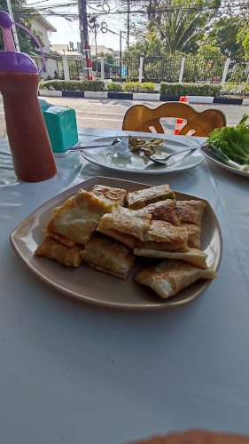 Roti Phuket โรตีภูเก็ต (โรตีพระเสวย) - การบริการอาหารและที่พัก