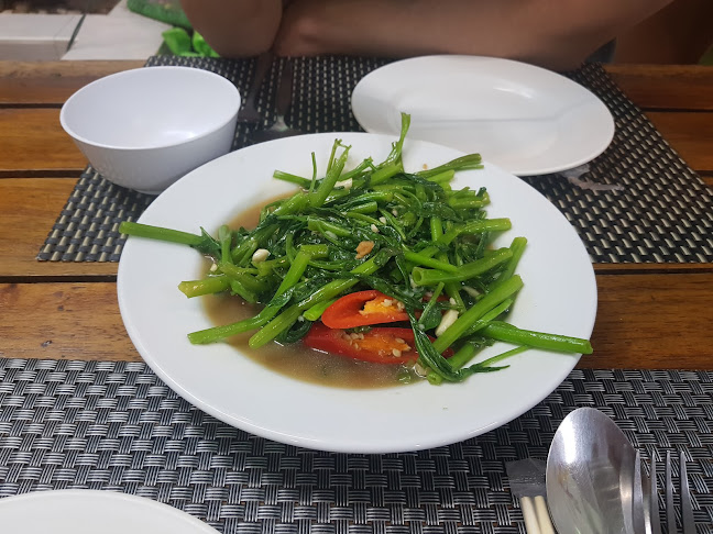 Opinii despre Thai smile 2 Restaurant în อำเภอกะทู้ - การบริการอาหารและที่พัก