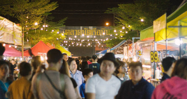 Opinii despre ตลาดนัดเรือบิน în อำเภอบางพลี - การบริการอาหารและที่พัก