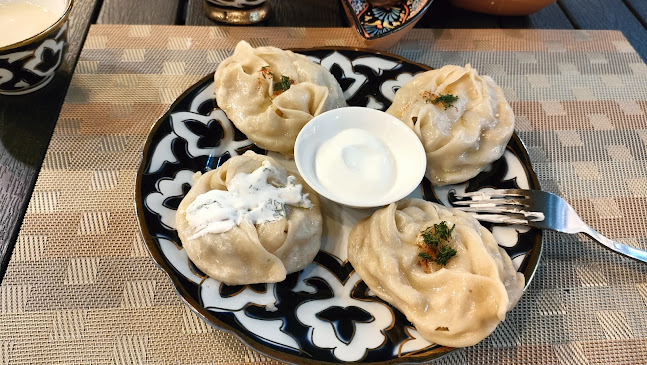 Dastarhan - การบริการอาหารและที่พัก