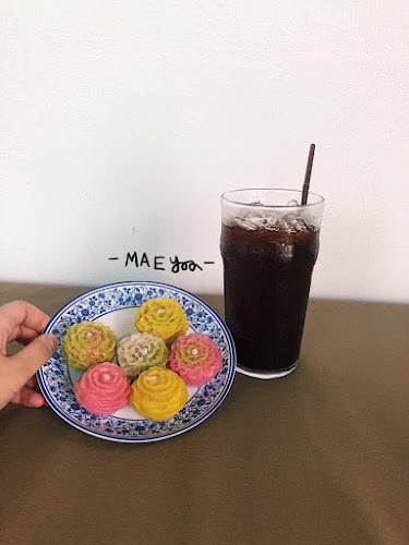 แม่ย่าคาเฟ่’