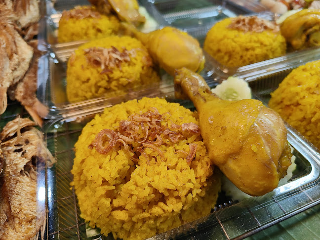 Opinii despre ปลาทอดขมิ้น น้องเล็กแกงใต้ în อำเภอเมืองระยอง - การบริการอาหารและที่พัก