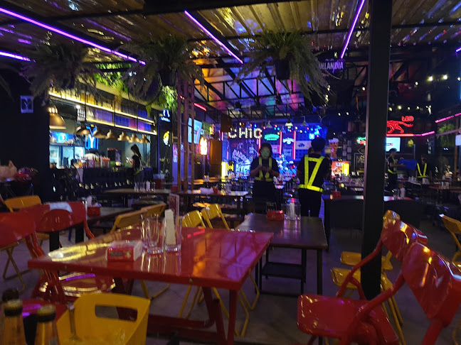 ตลาดนัดเรือบิน - อำเภอบางพลี