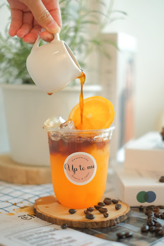 Up to me cafe บางบัวทอง