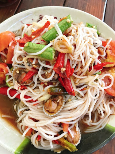 ข้าวแกงเจ๊จวบ ร้านใหม่ by อุ้ม & โจ้ - อำเภอเมืองจันทบุรี