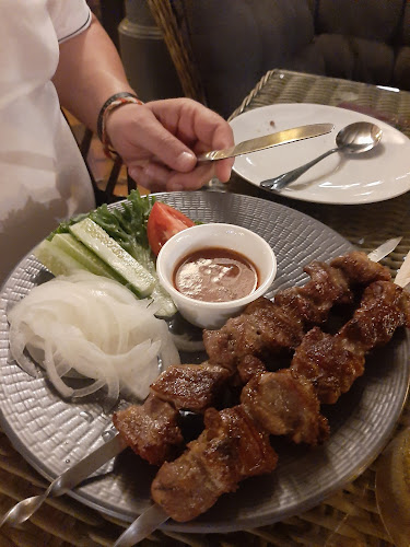 Caravan - การบริการอาหารและที่พัก