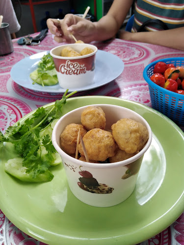 เตี๋ยวไทยโบราณใต้ต้นจันเจ๊แป๋ม - อำเภอเมืองพิษณุโลก