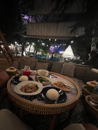 Opinii despre Cave Beach Club în อำเภอสัตหีบ - การบริการอาหารและที่พัก