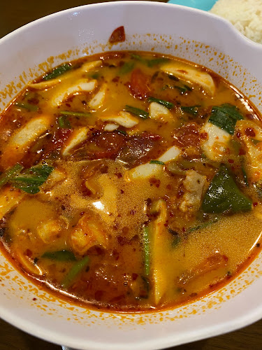 Opinii despre Nongploy Soi 3 în อำเภอบางละมุง - การบริการอาหารและที่พัก