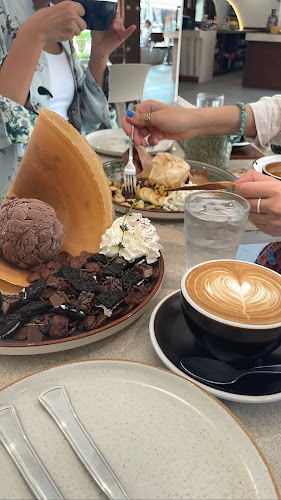 Aram Coffee&Crepes - อำเภอเมืองภูเก็ต