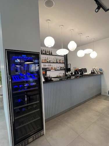 MOTÉA - การบริการอาหารและที่พัก