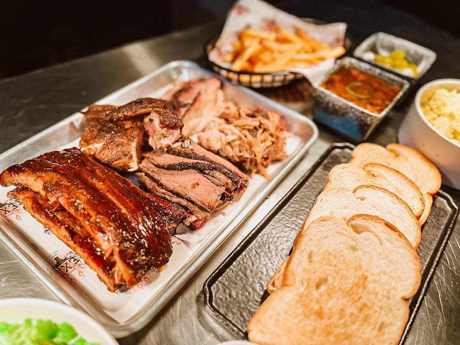 12 ถนนตะกั่วป่า ตำบลตลาดเหนือ Amphur Muang, ภูเก็ต 83000