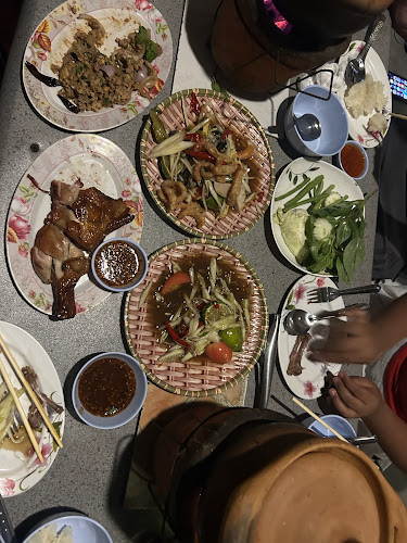 Opinii despre ร้านจิ้มจุ่มลุงหนวดสมุย în อำเภอเกาะสมุย - การบริการอาหารและที่พัก