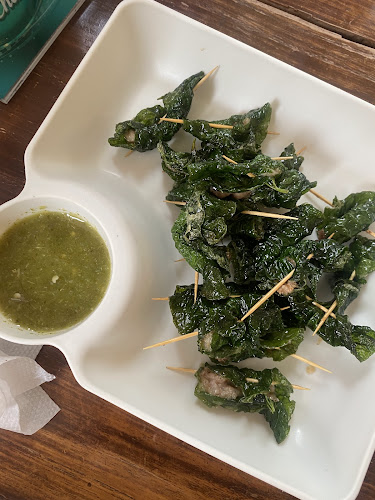 หญ่างญวน - การบริการอาหารและที่พัก