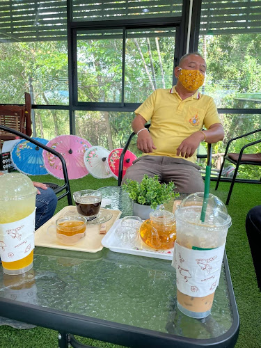 Opinii despre กาแฟดอยช้าง cafe ปั๊ม Caltex สาขาพังโคน în อำเภอ พังโคน - การบริการอาหารและที่พัก