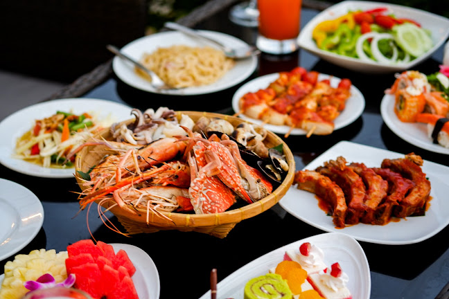 Opinii despre DEE BEACH PUB & RESTAURANT în อำเภอบางละมุง - การบริการอาหารและที่พัก