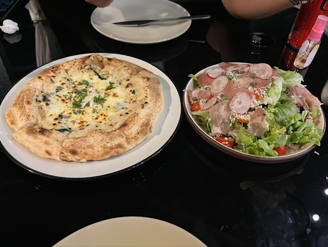 Nailed It Downtown - เมือง