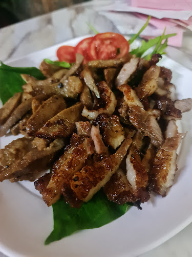 ร้านอีสานคลองเรียน - การบริการอาหารและที่พัก