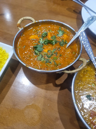 204, 49-52 ซอย ลาดีวา ตำบลป่าตอง อำเภอกะทู้ ภูเก็ต 83150