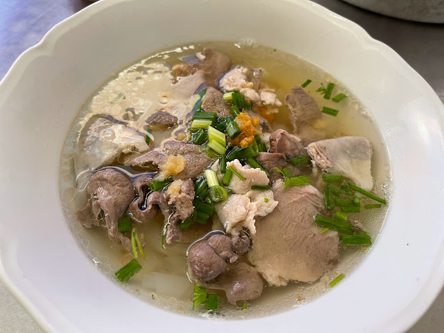 ร้านอาหารสมบูรณ์ 2 - การบริการอาหารและที่พัก