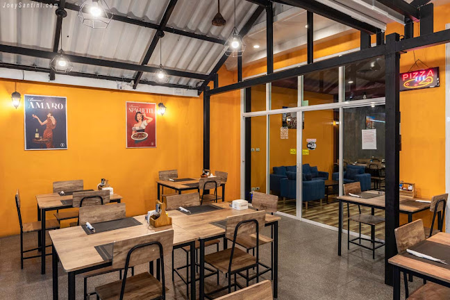 ไนซ์ทูมียูว์ - การบริการอาหารและที่พัก