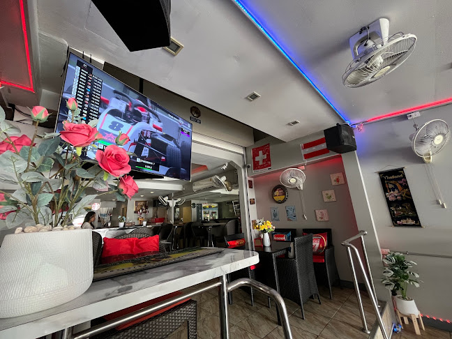 Kiwi Thai Bar - อำเภอกะทู้