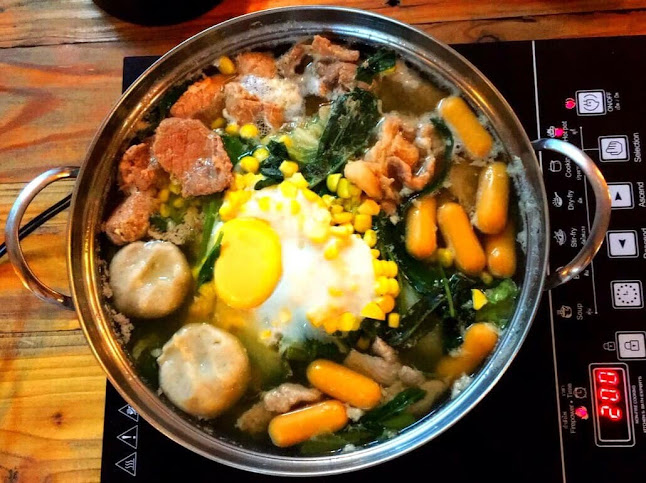 มองนมเสม็ดบู - การบริการอาหารและที่พัก