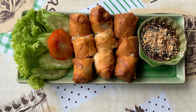 Opinii despre Baan Larb Restaurant în อำเภอกะทู้ - การบริการอาหารและที่พัก