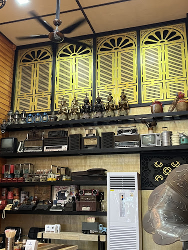 ก๋ง เส้น จันท์ Gong Sen Jan สาขาเมืองภูเก็ต - การบริการอาหารและที่พัก