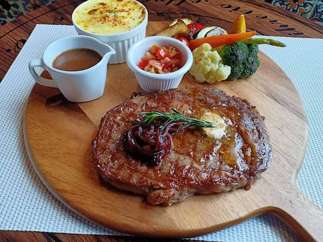 Opinii despre Orange House Cafe Pattaya (ตำหลายคาเฟ่ พัทยา) în อำเภอบางละมุง - การบริการอาหารและที่พัก