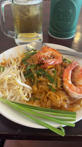 ก๋วยเตี๋ยวดูดี๋ ลุงดอน พัทยา (DooDee jomtien restaurant) - การบริการอาหารและที่พัก